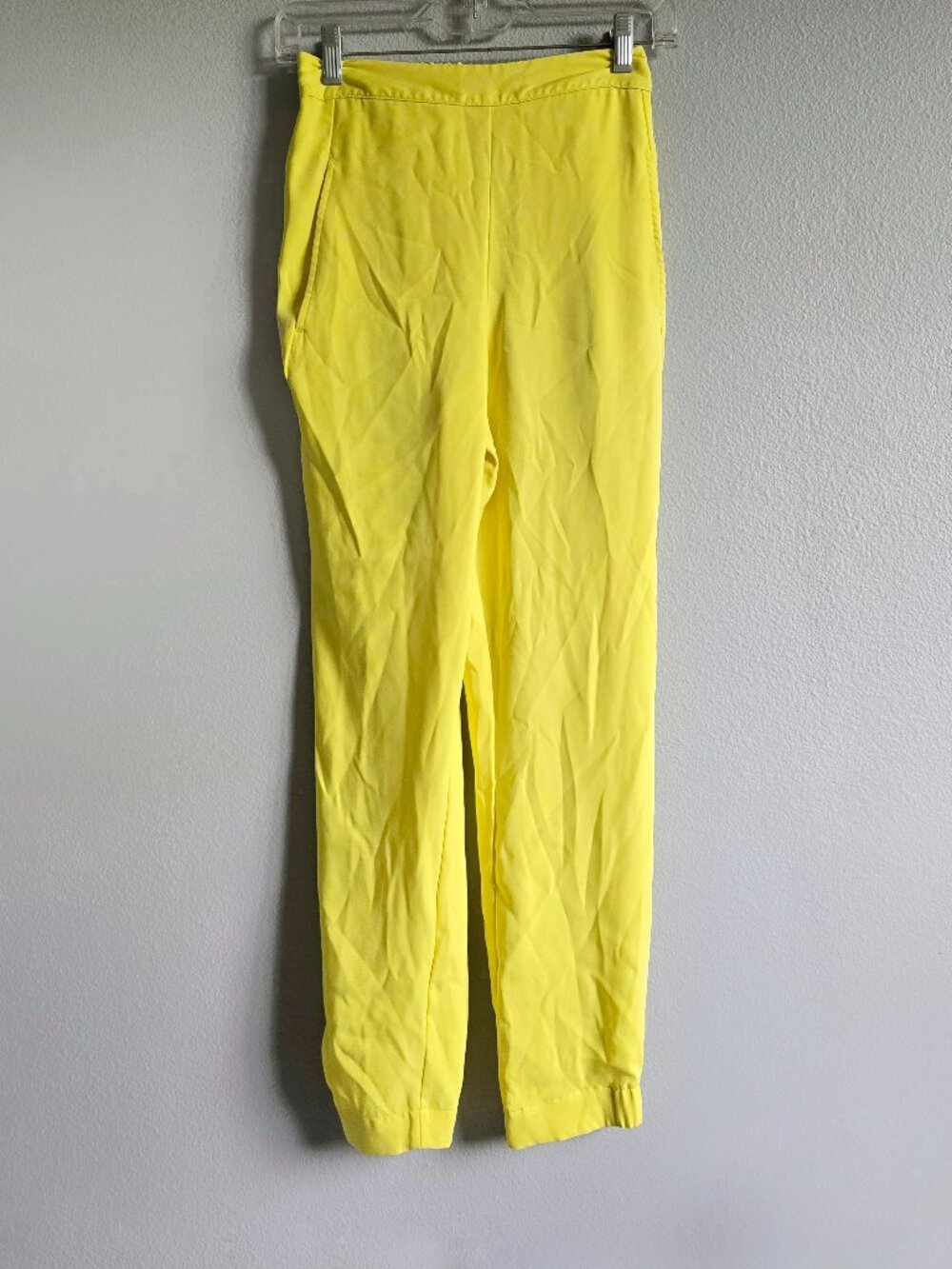 Express Olivia Culpo Yellow Lightweight Pants/Joggers size XXS